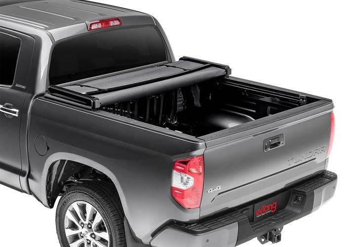 Volkswagen Amarok Doppelkabine Laderaumabdeckung Flachabdeckung Plane zum Falten NOVISAUTO TRIFECTA offen fahrbar