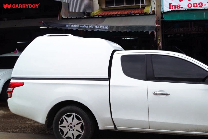 CARRYBOY Hardtop 840oS mit Überhöhe für Ford Ranger Extrakabine 2012+ Seitenansicht
