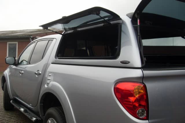 CARRYBOY Hardtop Mitsubishi L200 Doppelkabine Zubehör Dach mit Glasklappen