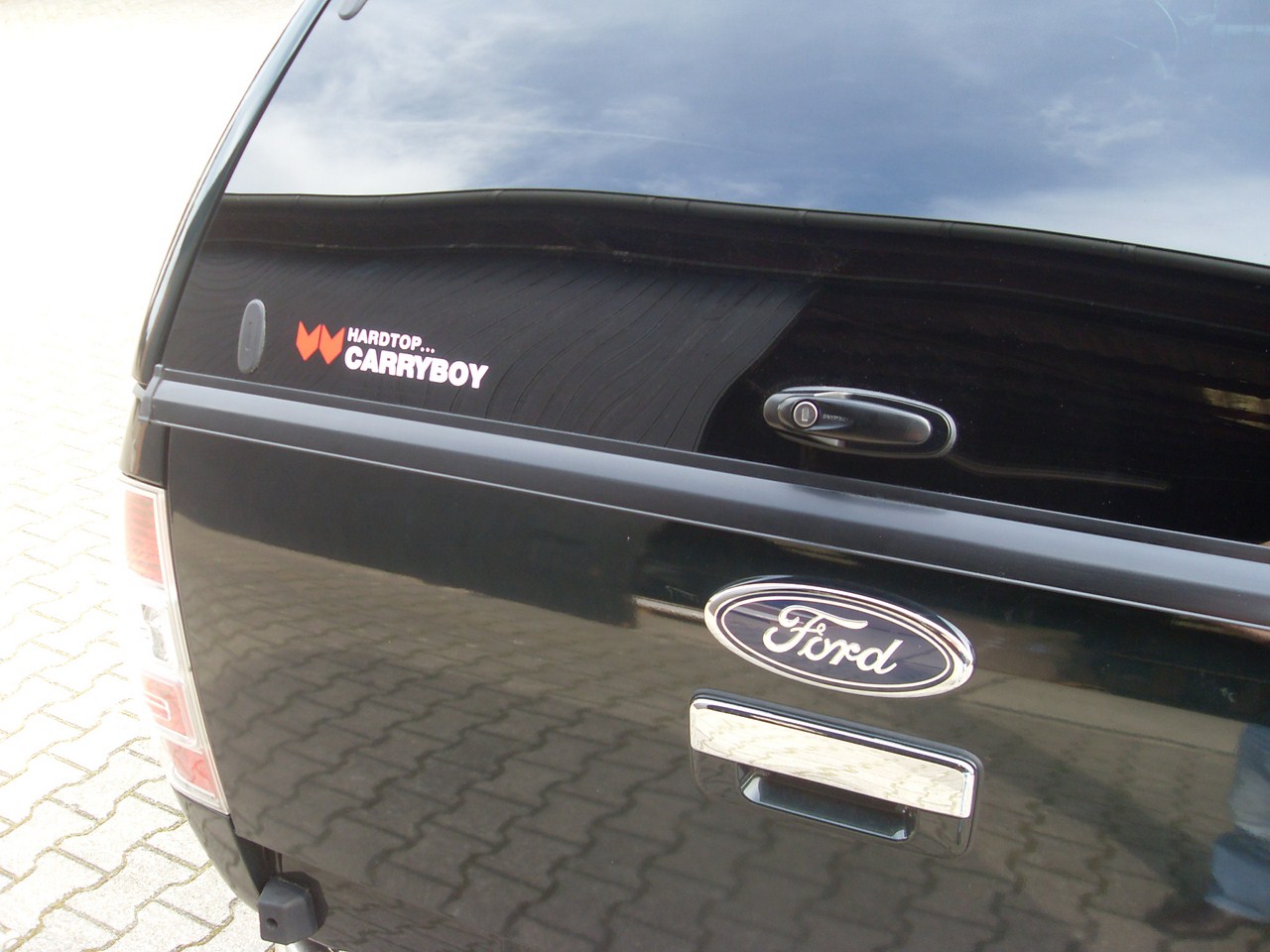 CARRYBOY Hardtop 560oS-FTL für Ford Ranger Singlecab ohne Seitenfenster Glas Heckklappe mit Heckscheibenheizung