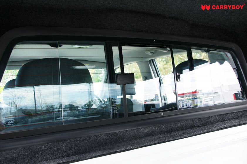 CARRYBOY Hardtop für Mercedes X-Klasse Doppelkabine X250 X350 geschlossene Seiten schwarzer Teppich