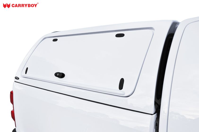 Carryboy Hardtop Modell SOK mit seitlichen Klappen aus GfK-Hartkunststoff in Wagenfarbe lackiert
