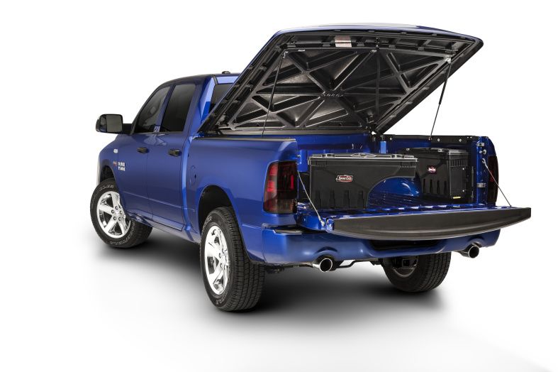 NOVISauto CARRYBOY Werkzeugbox Staubox Toolbox schwenkbar für Pickup Ladefläche VW Amarok kombinierbar mit Hardtop und Abdeckung