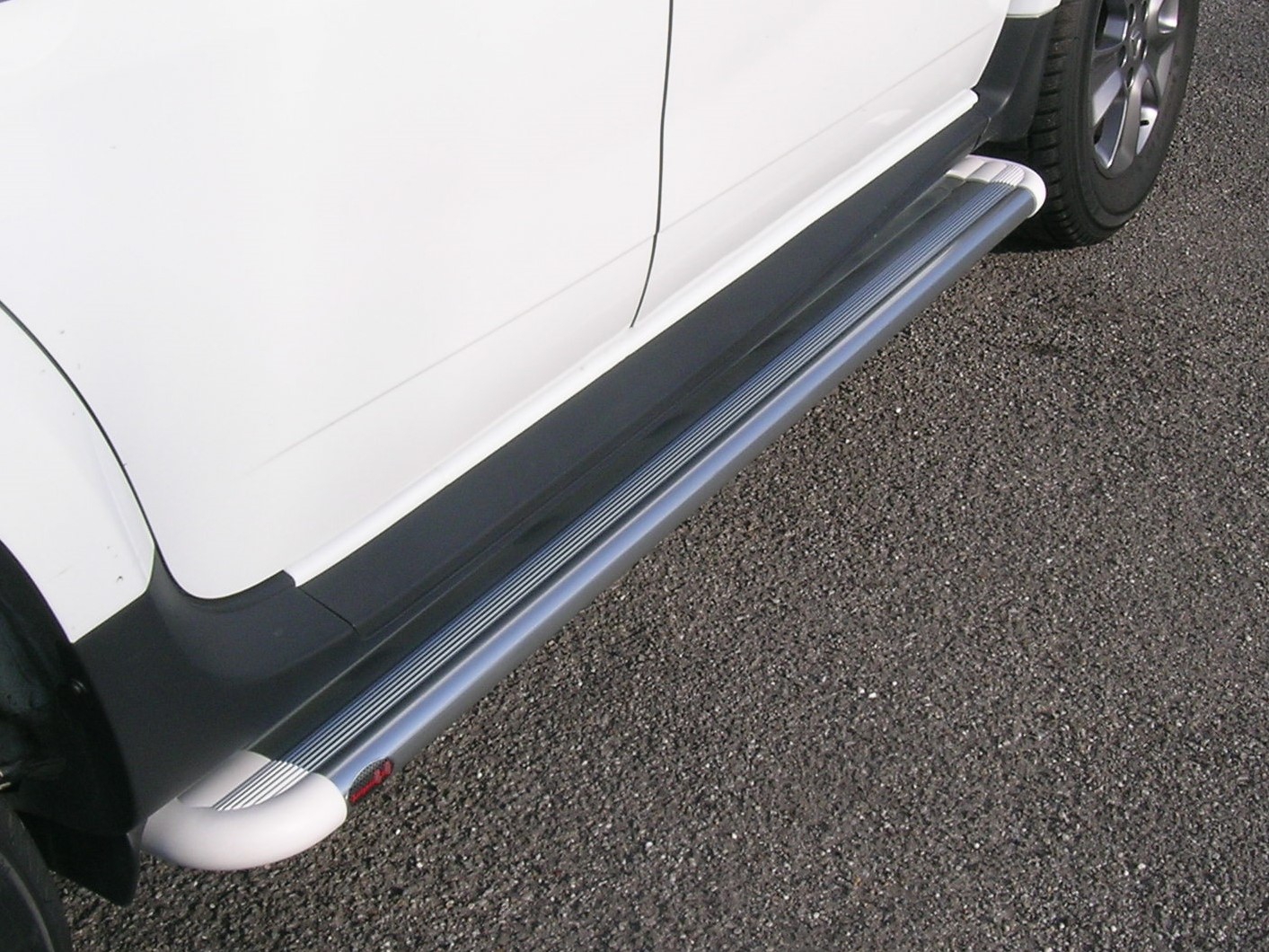 NOVISAuto Trittbretter Modell S50XW-MNCF