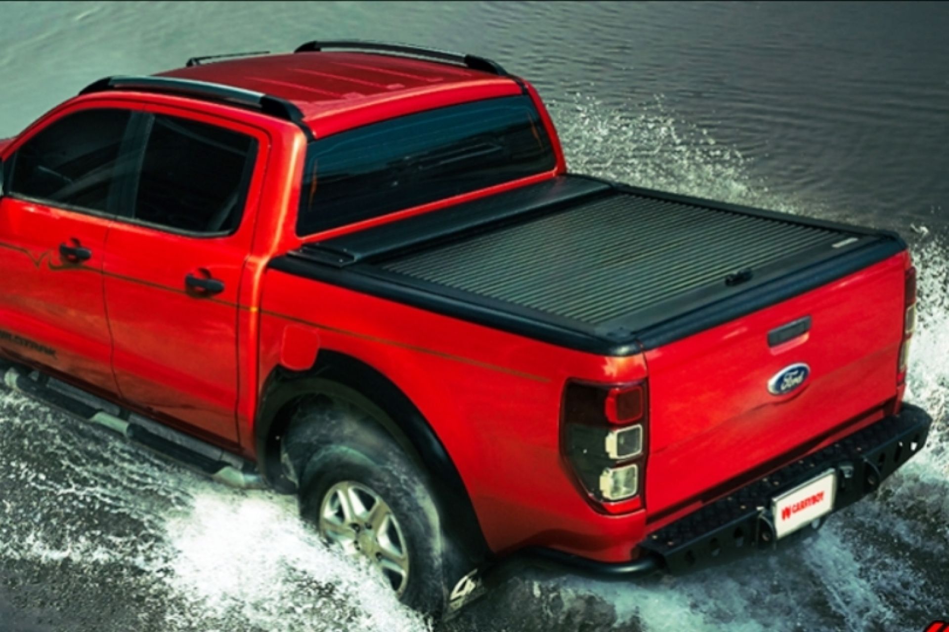 Ford Ranger Laderaumabdeckung SMX2 Deckel mit Motorbedienung | CARRYBOY
